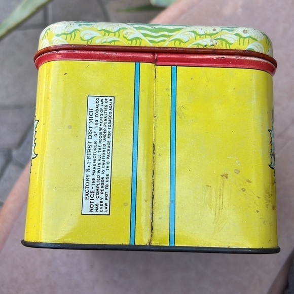 COLLECTIBLE Vintage Tin Oceanic Cut Plug - Picture 9 of 10